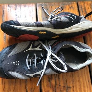 Merrell vibram vapor glove running shoes